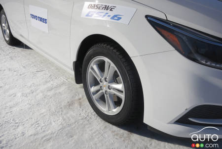The Toyo Observe GSi-6 on the Chevrolet Cruze.
